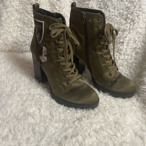Steve Madden Laurie Fabric Satin olive green lace up heels boots.SZ 10M - Picture 2 of 11